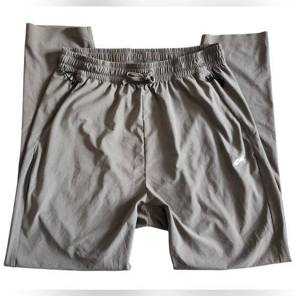 Alphalete Swift Training Pant In Concrete Gray - Picture 2 of 5